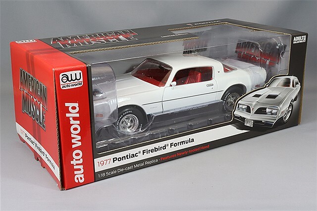 アメリカンマッスル 1/18 1977 ポンティアック ファイヤーバード