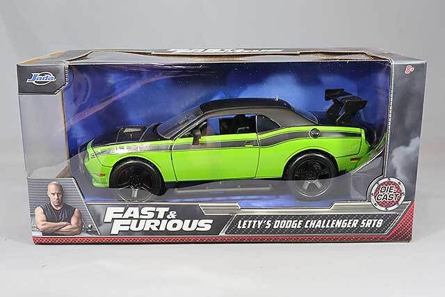 JADA 1/24 ダッジ チャレンジャー SRT8 オフロード グリーン 