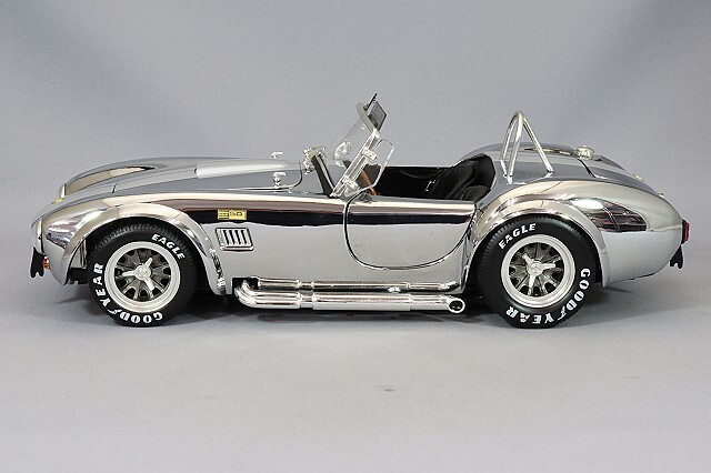 京商 1/18 シェルビー コブラ 427 S/C クローム