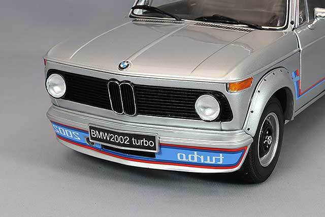 京商 1/18 BMW 2002 ターボ (シルバー)