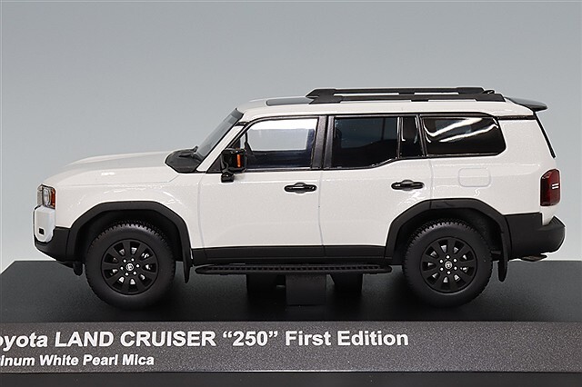 京商 1/43 トヨタ ランドクルーザー 250 ZX ファーストエディション