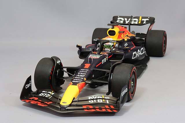 ミニチャンプス 1/18 オラクル レッドブルレーシング RB18 2022 F1