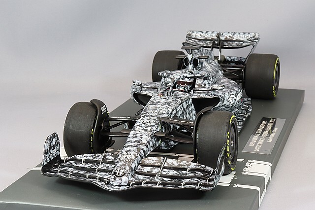 ミニチャンプス 1/18 アルファロメオ F1チーム オーレン C42 2022 F1