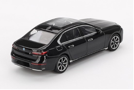 TSM ミニGT 1/64 BMW i7 eDrive50 ブラックサファイア 右ハンドル
