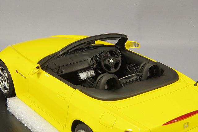 ワンモデル 1/18 ホンダ S2000 スパイエロー