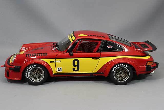 EXOTO 1/18 ポルシェ934 momo 1977 シルバーストーン6H #9 V.ブランビラ