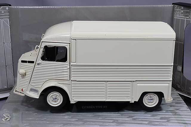 ソリド 1/18 シトロエン タイプ HY 1969 ベージュ