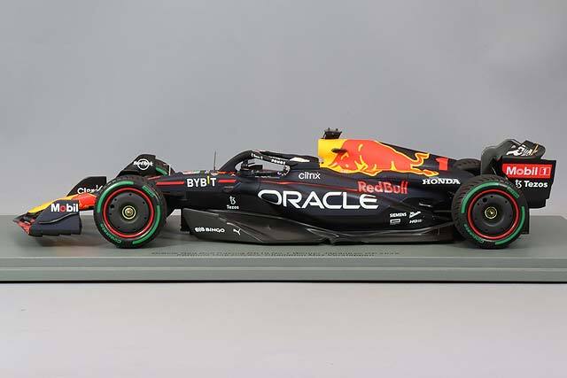 スパーク 1/18 オラクル レッドブルレーシング RB18 2022 F1 日本GP