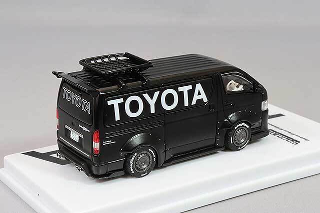 Tarmac 1/64 トヨタ ハイエース ワイドボディ