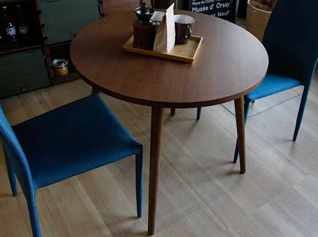 直径80cm円形ダイニングテーブル JELUFI（ジェルフィー） ｜北欧