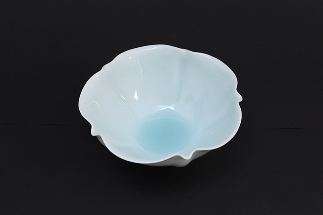 青白磁5寸輪花鉢