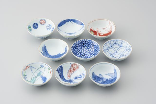 平盃・有田焼渓山窯の酒器です。