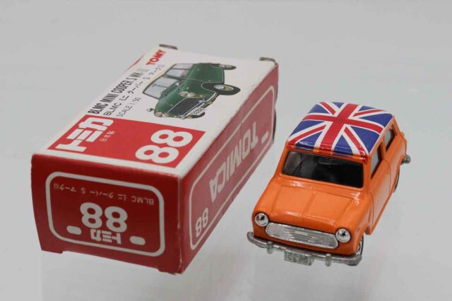 ミニカーショップ ケンボックス トミカ 赤箱(日本製)☆88☆BLMCミニ