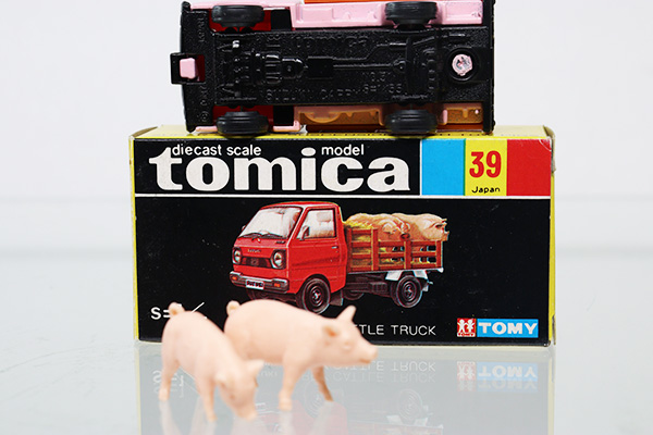 ミニカーショップ ケンボックス トミカ 黒箱☆39☆スズキキャリイ家畜