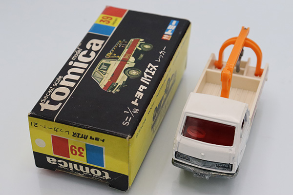 ミニカーショップ ケンボックス トミカ 黒箱☆39-1☆トヨタハイエース