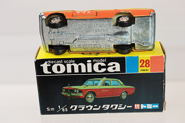ミニカーショップ ケンボックス トミカ 黒箱☆28-1-4☆トヨタクラウン
