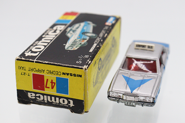 ミニカーショップ ケンボックス トミカ 黒箱☆47-3-1☆日産セドリック