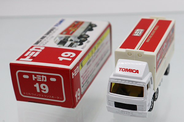 ミニカーショップ ケンボックス トミカ 赤箱☆19☆三菱ふそうウイング
