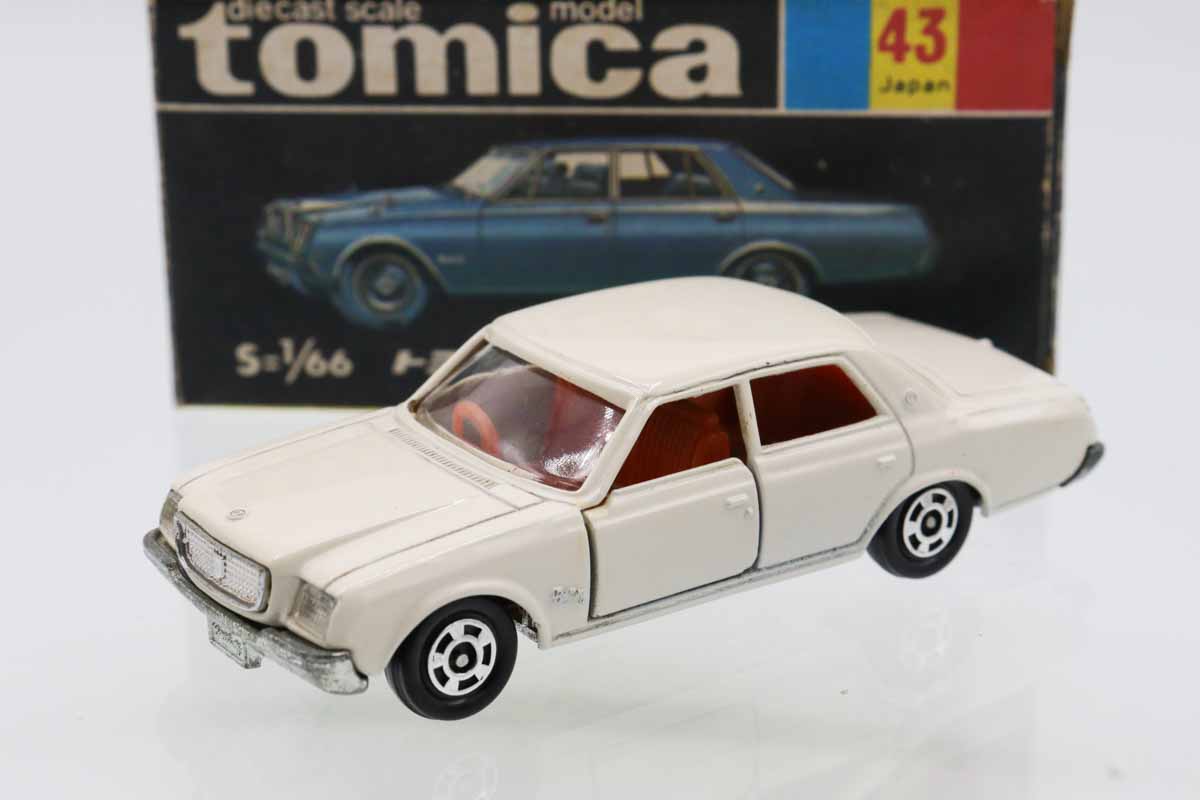 ミニカーショップ ケンボックス トミカ 黒箱☆43☆トヨタセンチュリー