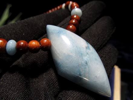 ☆糸魚川の秘宝「青翡翠」☆秘境！入コン沢産☆世界最古の翡翠「糸魚川