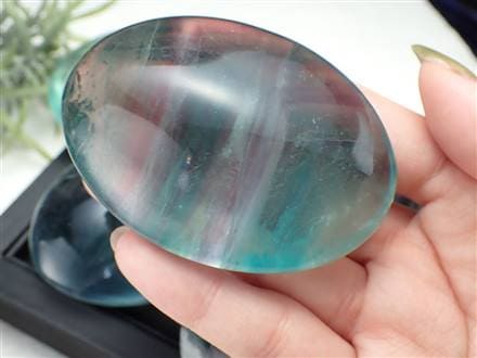 ☆色鮮やかで爽やかなフローライト☆ファントム入りや虹入りも