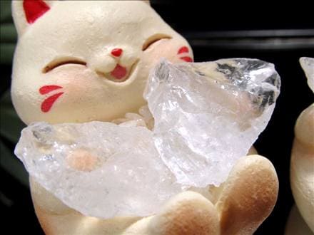 ◇笑顔が福を呼ぶ！猫陶器オブジェ◇商売繁盛や良縁！身近な福を招いて