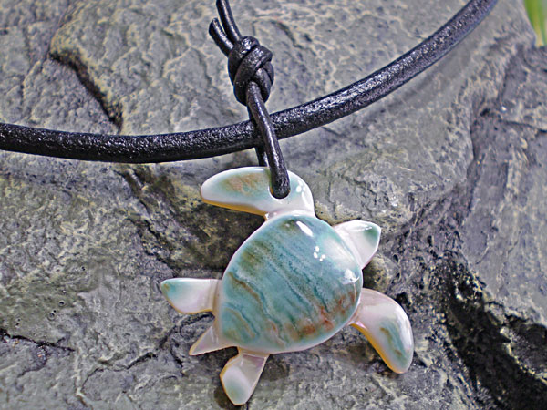 幸運のお守り☆夜光貝（ヤコウガイ）チョーカー カメ＞マリン