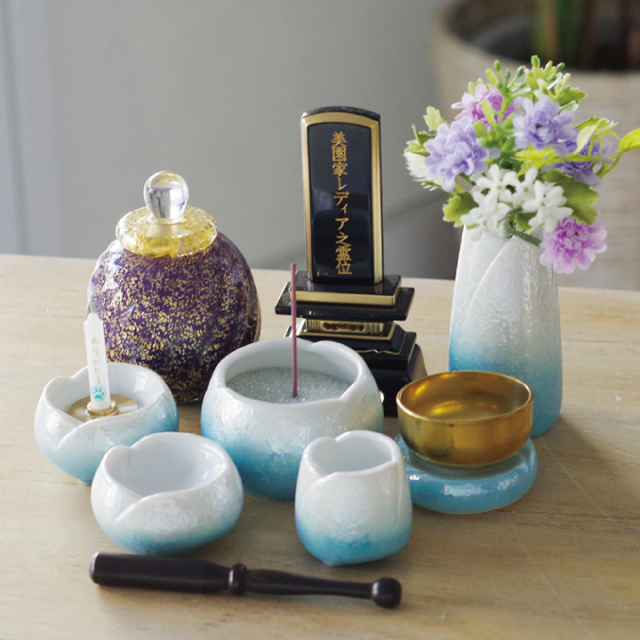 ペット仏具 やわらぎの花 香炉 ラスターブルー ミニ 小 水色 国産 日本