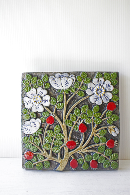 PetaPeta北欧雑貨ショップ＞＞Lisa Larson＞＞陶板の壁掛け＞＞ローズ