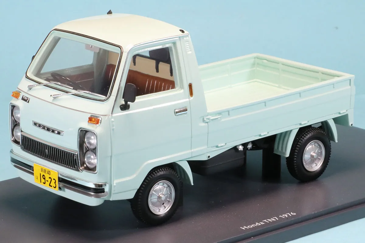 スパーク/シュコー 1/18 ホンダ TN7 トラック ライトブルー 450067700