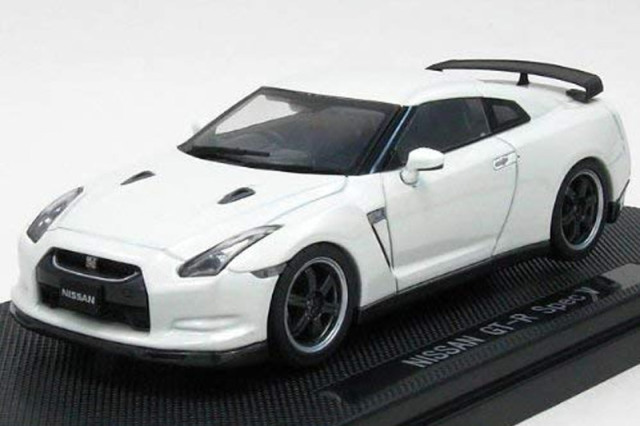 エブロ 1/43 ニッサン スカイライン GT-R R34 Vスペック2 ホワイト