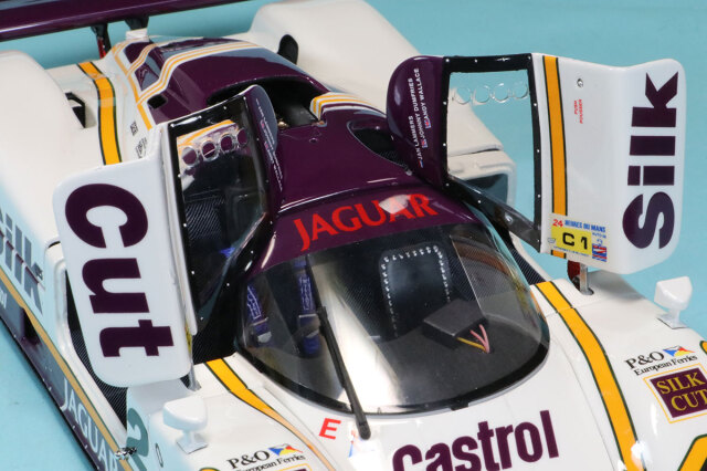 エグゾト 1/18 ジャガー XJR9 ルマン 1988 No.2 ウィナー MTB001047
