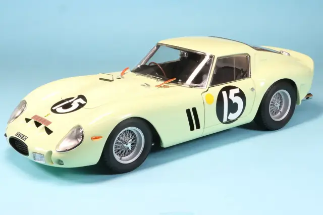 京商 1/18 フェラーリ 250GTO 1962 セブリング No.24 ブルー フル開閉