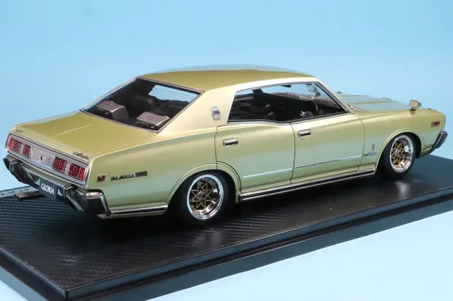 1/18 Nissan Gloria 330改Gold[イグニッションモデル] 1/18 Nissan