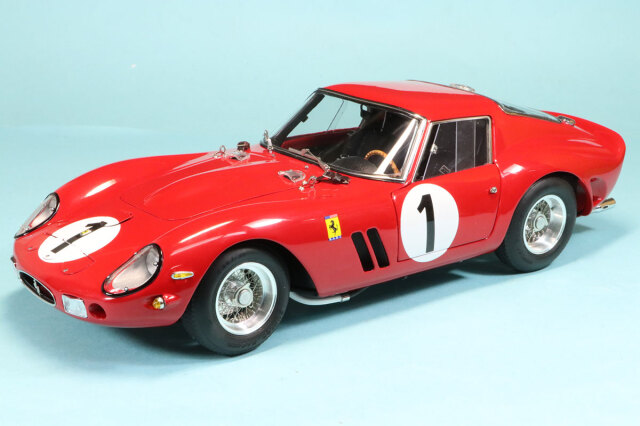 CMC 1/18 フェラーリ 250 GTO RHD（右ハンドル） ロンドン モーター