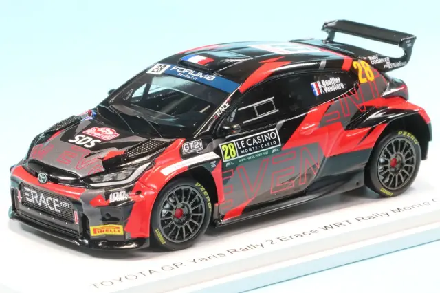 イクソ 1/18 トヨタ GR ハイラックス Evo. DKR ダカール ラリー 2025