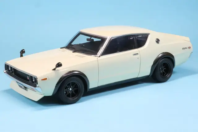 イグニッションモデル 1/18 ニッサン スカイライン 2000 GT-R KPGC10
