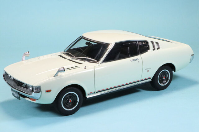 オートアート 1/18 トヨタ セリカ リフトバック 2000GT RA25 1973