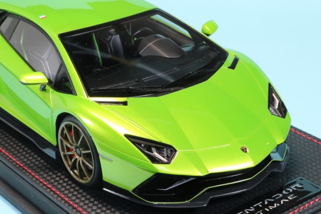 MRコレクション 1/18 ランボルギーニ アヴェンタドール アルティメイト