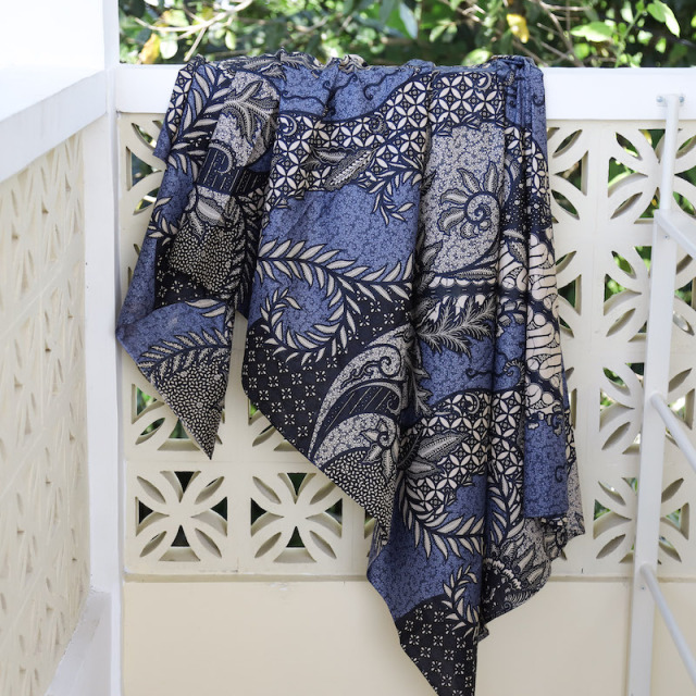 バティック（ジャワ更紗・プリント・綿100%） (NRA941-17) Rosily