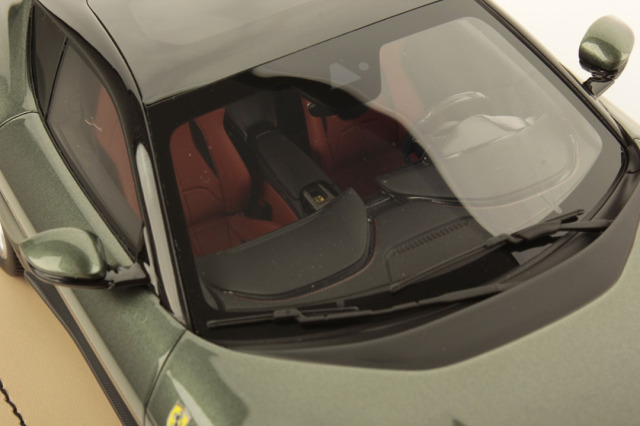 MR collection FE043SE 1/18 Ferrari 12 Cilindri Verde Toscana