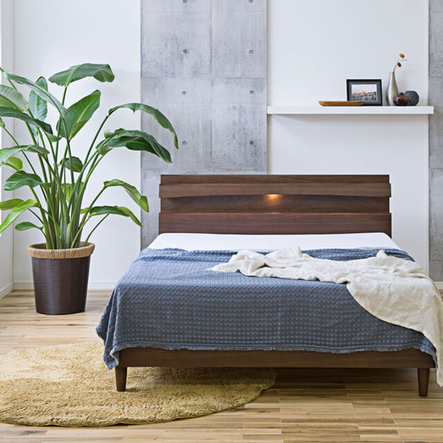 マニエ｜シェララフィアのお洒落なウォールナット材ベッドフレーム