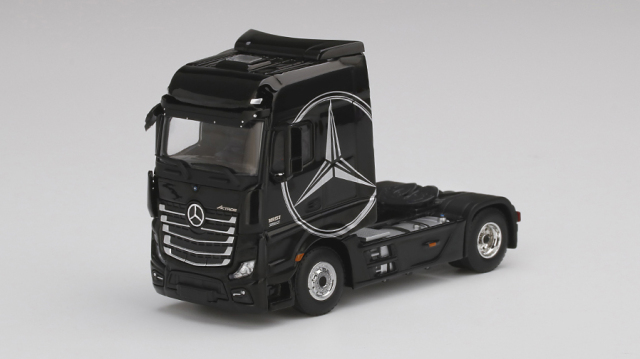 MINI GT 1/64 メルセデス ベンツ アクトロス ブラック/シルバー