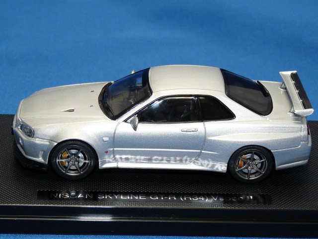 エブロ 1/43 ニッサンスカイライン GT-R (R34) Vスペック II