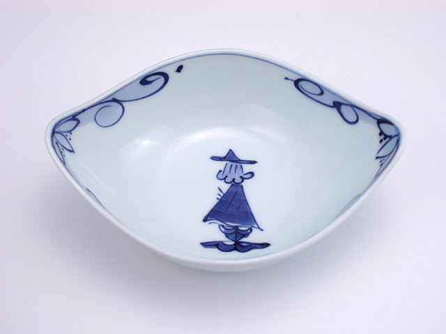 パイプ異人舟型小鉢 しん窯 青花