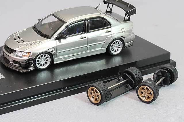 CMモデル 1/64 三菱 ランサー エボリューション IX ワイドボディ シルバー