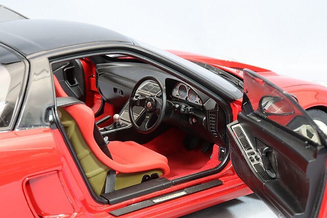 オートアート コンポジット 1/18 ホンダ NSX-R (NA2) ニュー