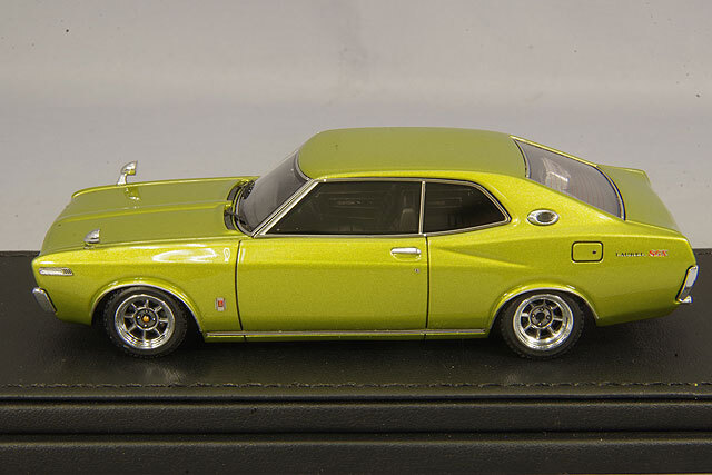 イグニッションモデル 1/43 日産 ローレル 2000SGX C130 グリーン