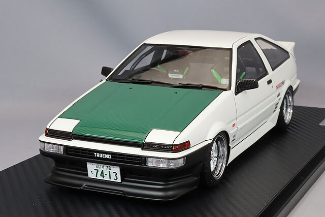 イグニッションモデル 1/18 トヨタ スプリンター トレノ (AE86) 3ドア