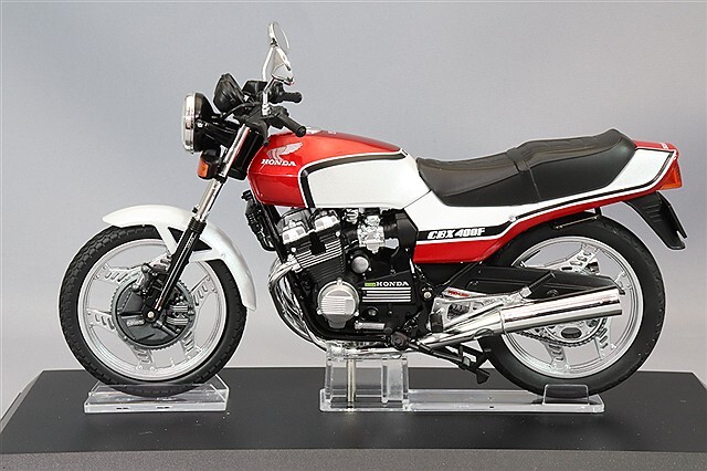 青島文化教材社 スカイネット 1/12 ホンダ CBX400F パール/キャンディ